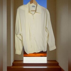 Villager Women's 16 Light Cream Tuxedo Pleat Shirt Vintage
